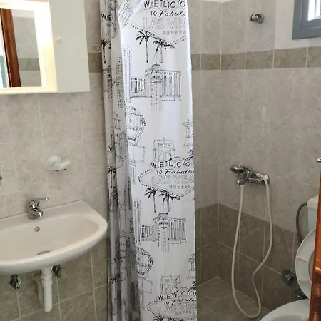 Nostos Guest house 3*