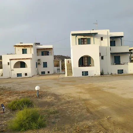 Nostos Guest house 3*
