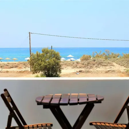 Nostos Guest house 3*